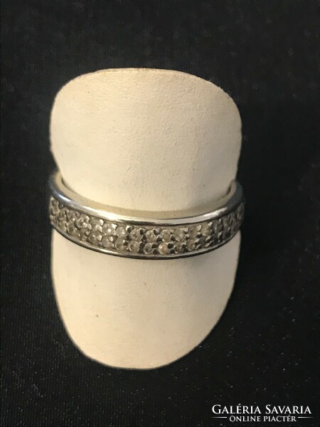 Stone silver ring! Beautiful, showy jewelry! Marked, 925!