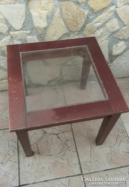 Kis asztal dohányzóasztal üveglappal 44 x 44 cm Dohányzó asztal