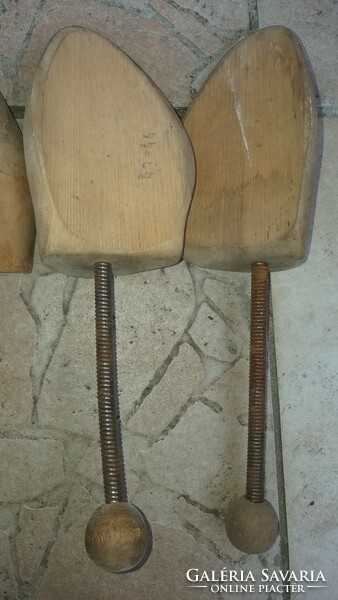 Antik régi rugós nyelű cipő betét sámfa 4 db. vegyesen 38-46 méret