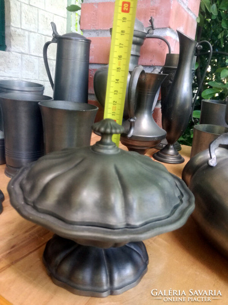 Liquidation of the collection of antique pewter stands with lids
