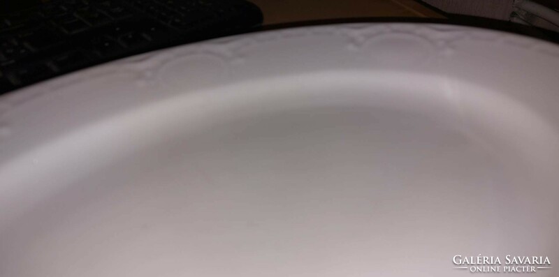 MZ Altrohlau indamintás, nagyméretü fehér pecsenyés kináló tál, asztalközép