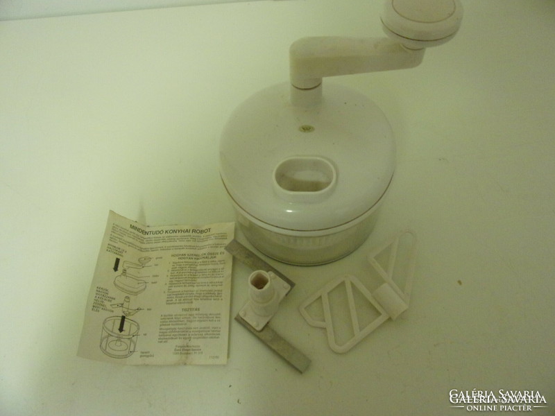 Manual kitchen robot