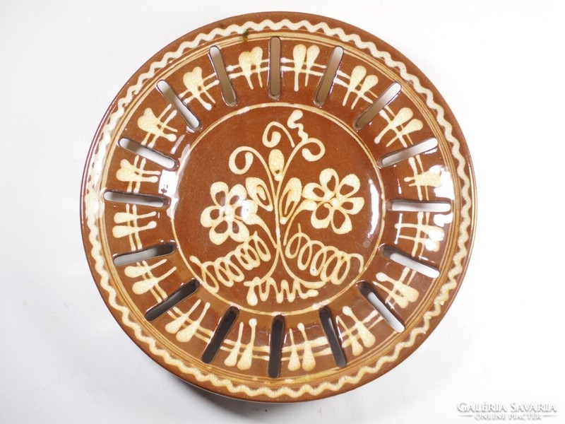 Retro old painted ceramic bowl wall plate flower pattern openwork folk art - potters field tour
