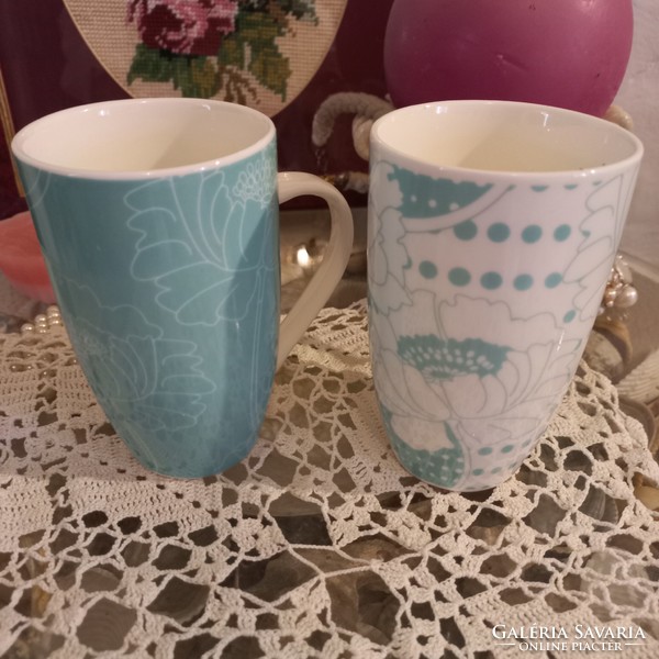 2 quality mugs