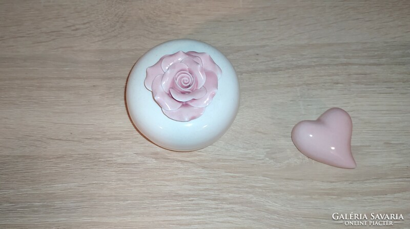 Rose decorated ceramic holder