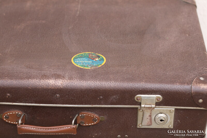 Antik régi bőröndök 9000ft/db