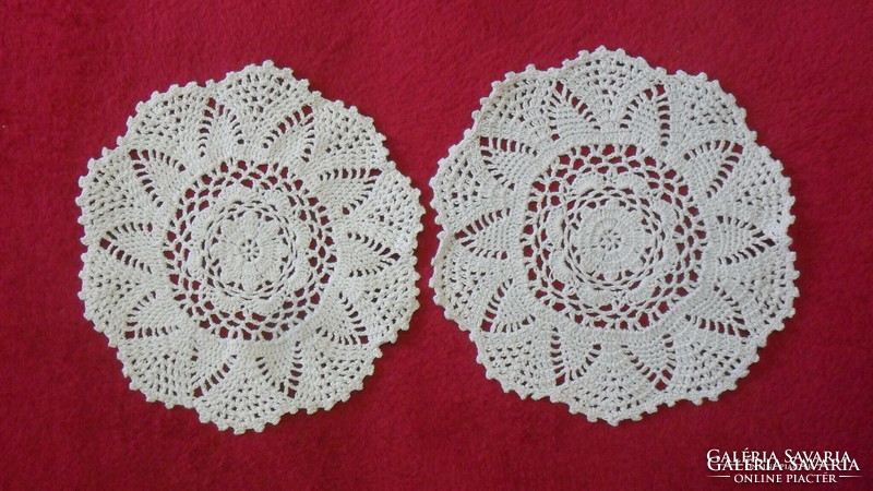 2 old, hand-crocheted small round tablecloths (21 x 21 cm)