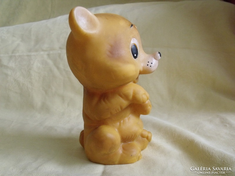 Régi maci csipogó gumijáték sípoló mackó gumi játék figura 17 cm