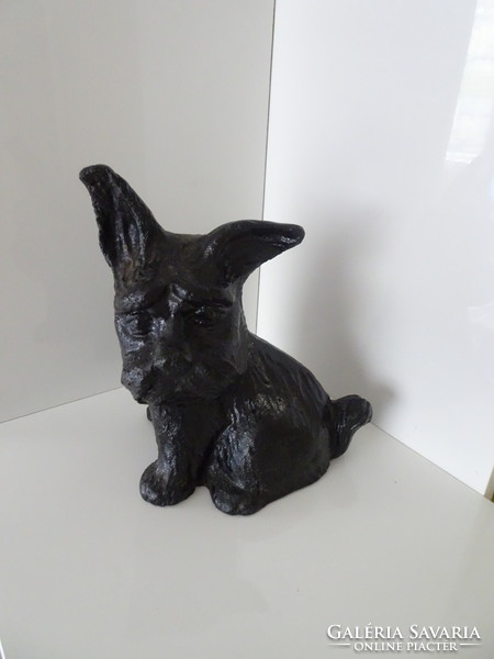 Cast iron dog statue in very difficult condition