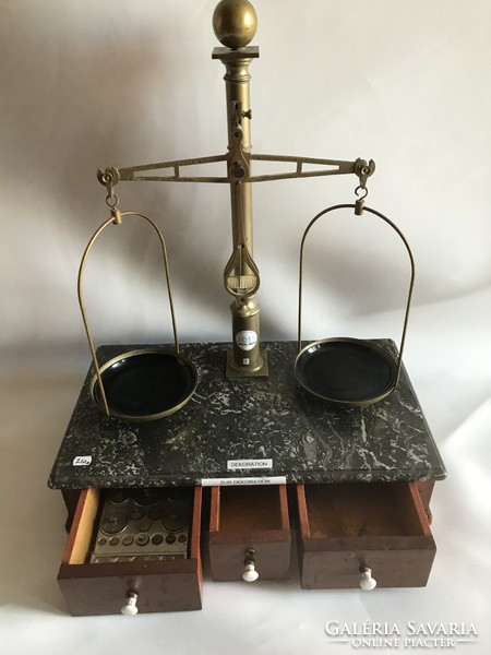 Pharmacy scales in complete, beautiful condition