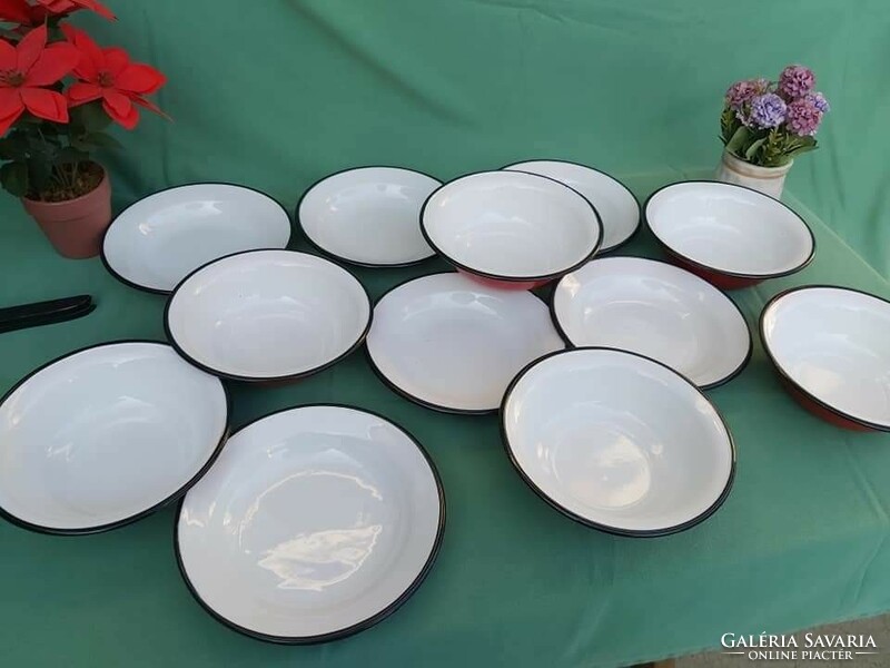 Piros zománcos tányérok tányér zománcozott 6 lapos és mélytányér falusi paraszti