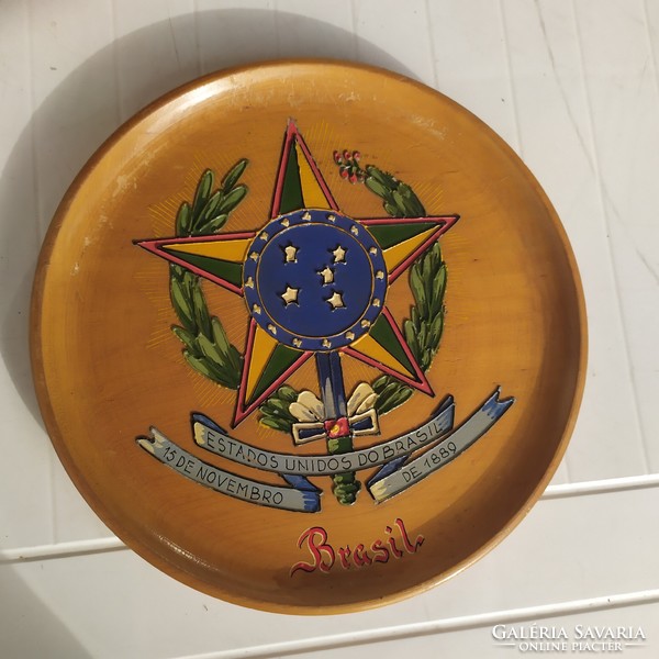 Festett fa fali tányérok Dél-Amerikai országok címereivel eladók! 6 db-os