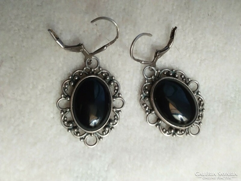 Onyx stone earrings!