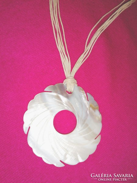 Mother of pearl pendant (33)