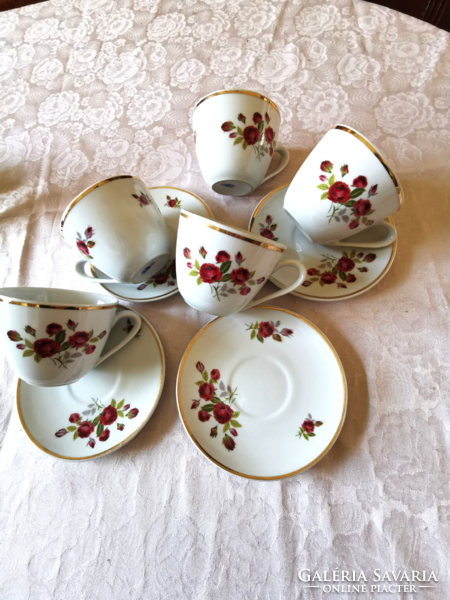 4 személyes Zsolnay rózsás porcelán teás, kapuccinós, vitrin állapotban