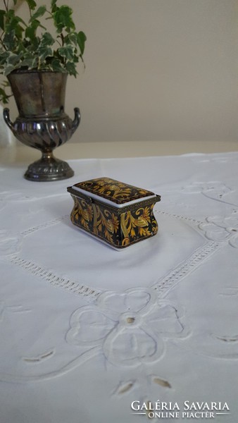 English, royal crown derby porcelain box, jewelry box