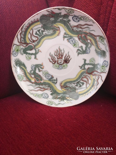 Oriental porcelain, small plate / cup bottom with dragon (Chinese)