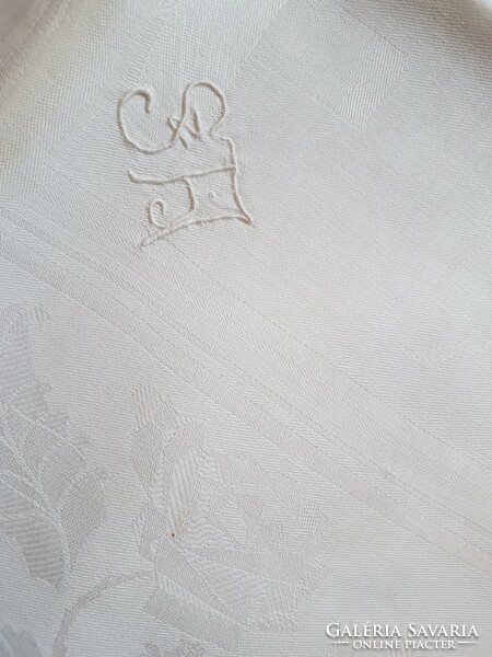 140 X 140 cm new white damask tablecloth