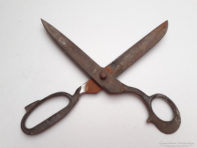 Old large iron scissors 28.5 Cm