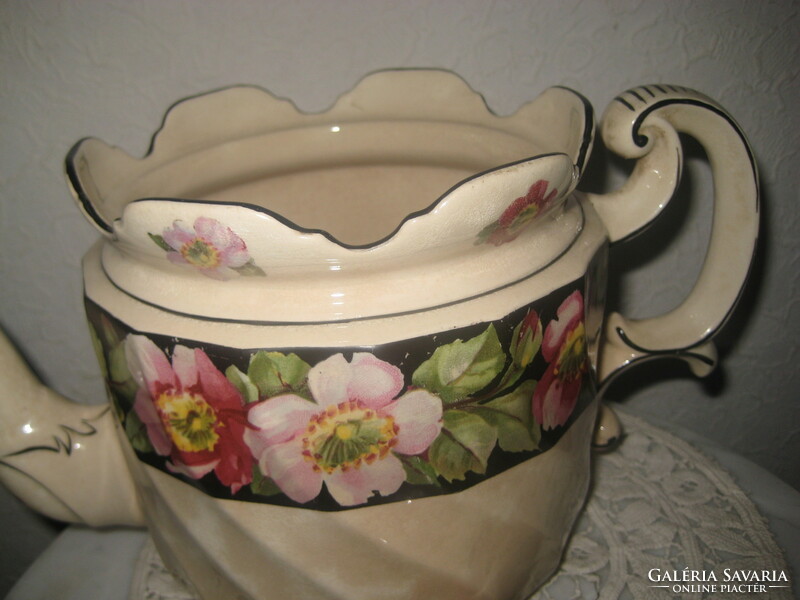 Zsolnay antik teás kanna  az 1800 as évek végéről  , 4982 masszába nyomott forma számmal