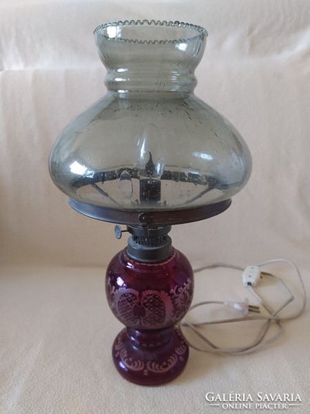 Antik stílusú bíborpácolt üveg asztali lámpa, szép csiszolással, jelzett, 45 cm