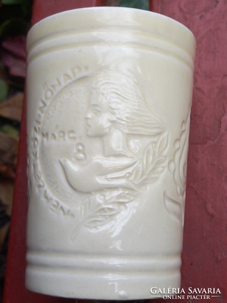 Kispest granite vase, retro Women's Day commemorative glass, based on the designs of László Zahajszky
