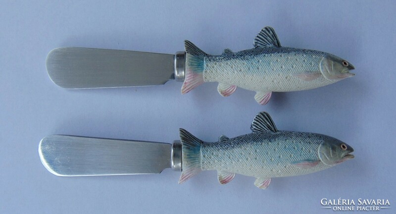 Retro hal, halacska nyelű kenő kés pár