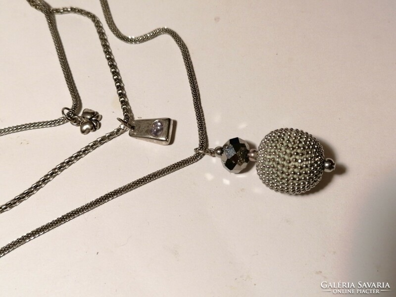 Three-row necklace (956)