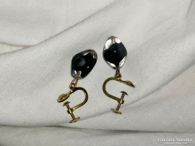 Old pierced earrings 58.