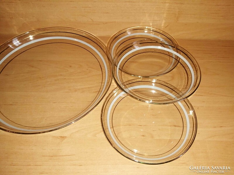 Retro glass plate set in original box 1 serving 6 small plate(s)