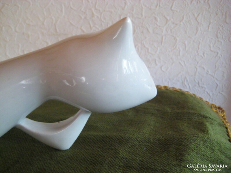 Zsolnay white cat vase, good condition, marked, 16 cm