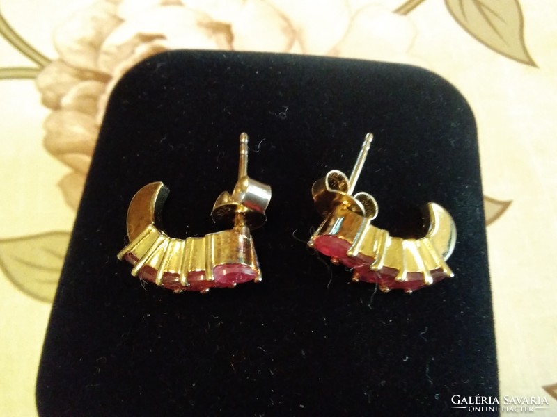 For sale below the price! Gold-plated silver earrings with ruby stones