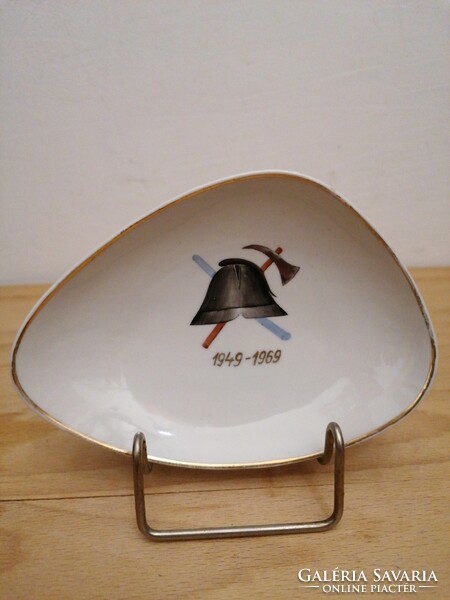 Drasche (Köbánya) porcelain bowl with fire symbols.
