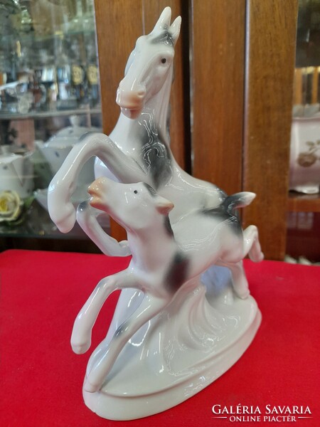 German, Germany fasold & stauch bock wallendorf foal with mother porcelain figure.
