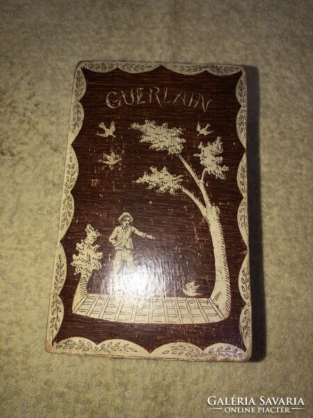Guerlain gift box