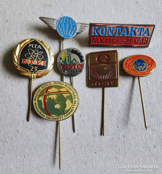 7 old badges, 70-80s
