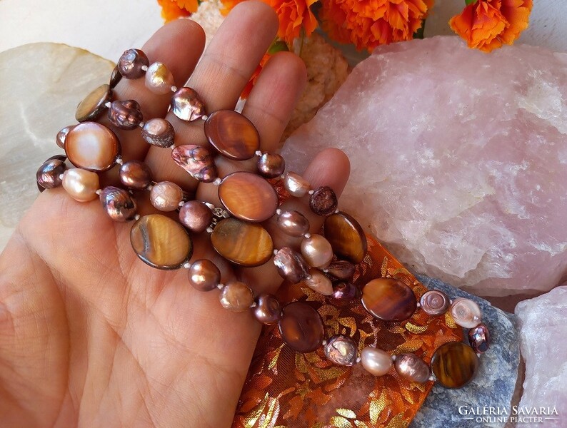 Beautiful plant. Long large-eyed freshwater shell true pearl necklace with shell discs