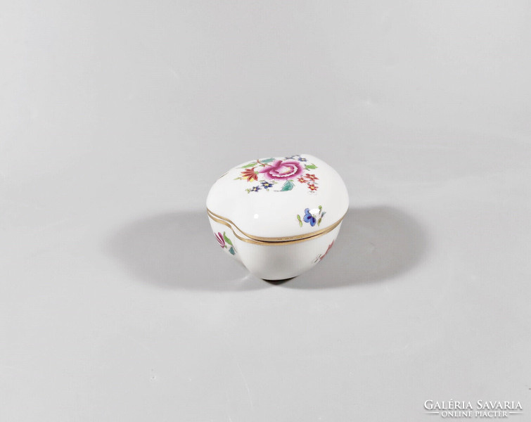 Herendi, heart-shaped jewelry box with nanking bouquet pattern, hand-painted porcelain, flawless (bt015)