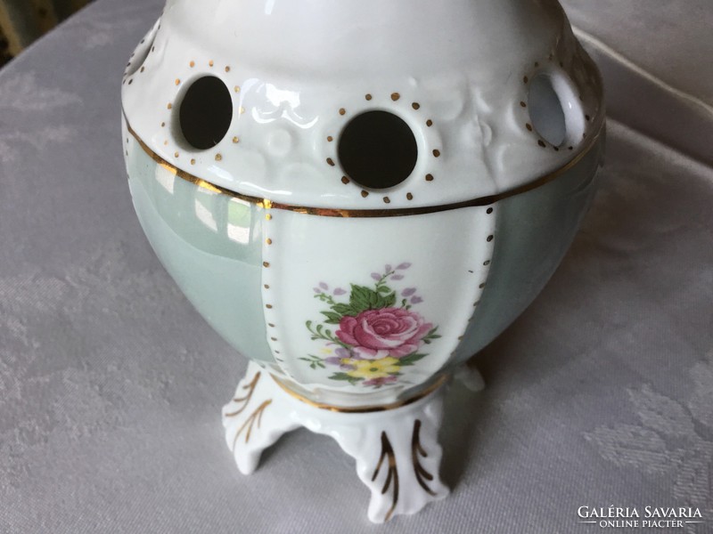 Openwork patterned porcelain vase, special