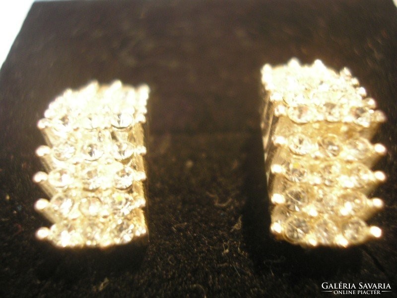 Pair of silver plated filigree discreet earrings flawless 1.5 Cm