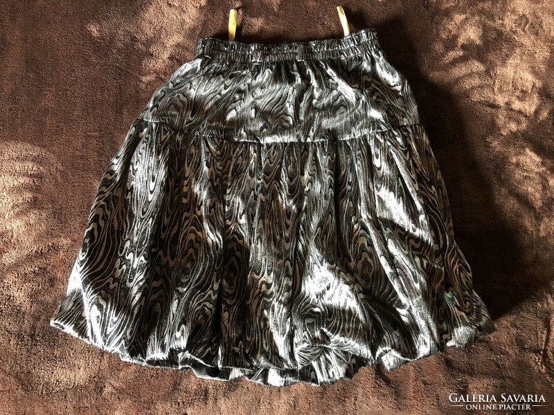 Stylish young c & a skirt