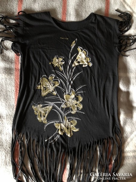 Slim, swaying black floral pattern + fringed women's top
