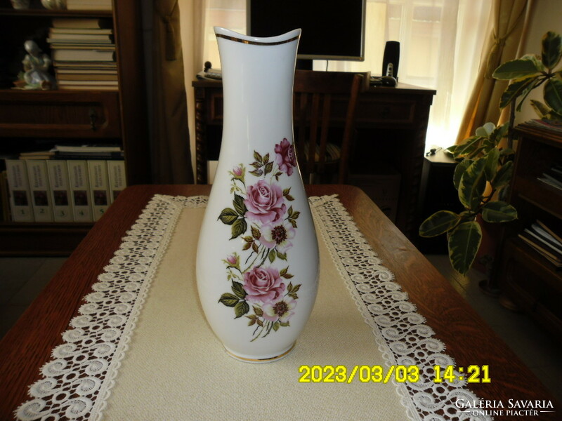 Beautiful, rosy, raven house vase