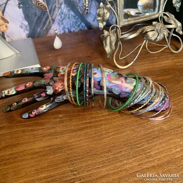 21 retro bracelets, a set of 21 hippie bracelets from the 70s, diameter 6 cm, in many colors!