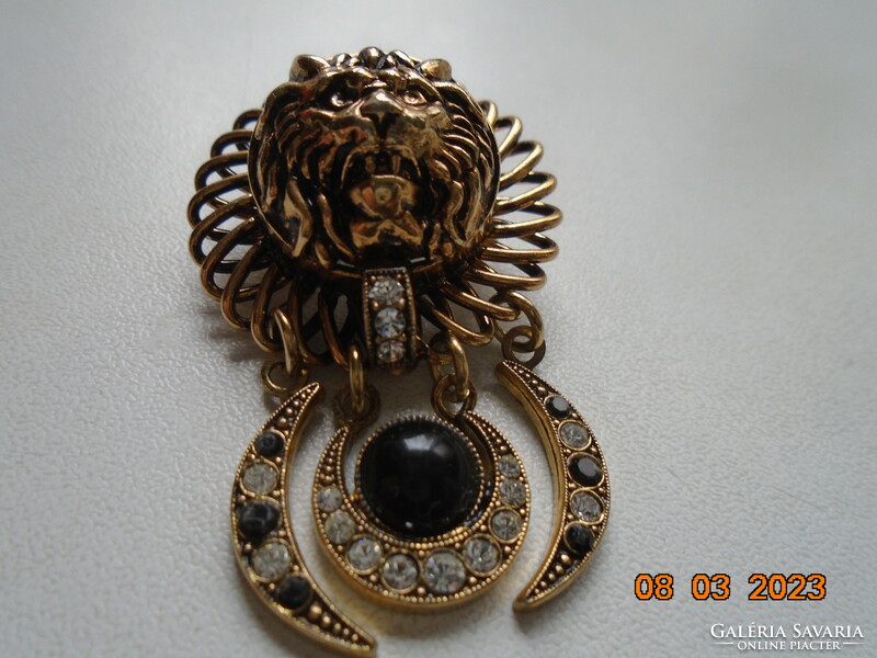 High quality vintage gold plated lion head brooch with cut stones marked w.Germany