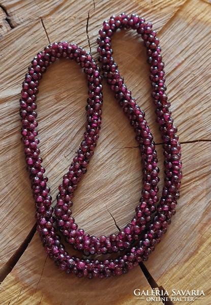 Long, thick garnet necklace with a special cord