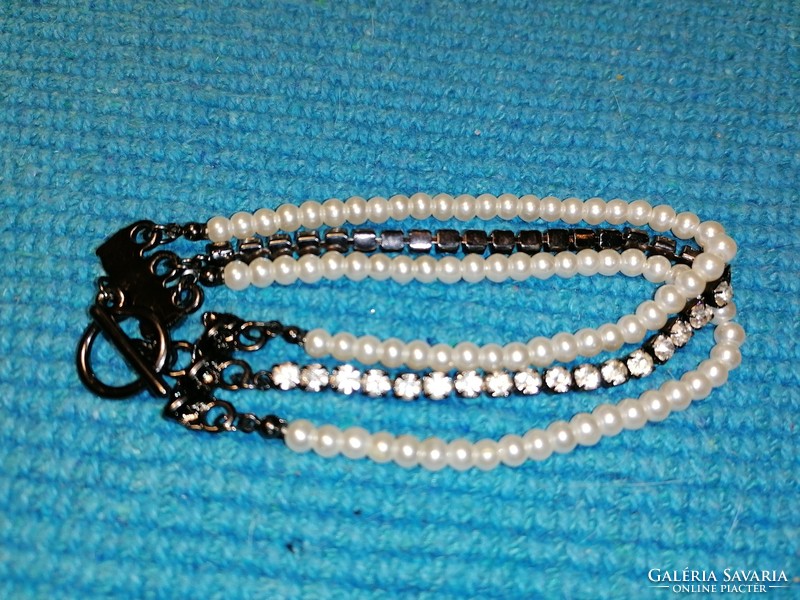 Three rows of boule beads and rhinestone bracelet (247)