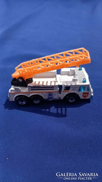 Matchbox tűzoltóautó 1982 fehér narancssárga létrával
