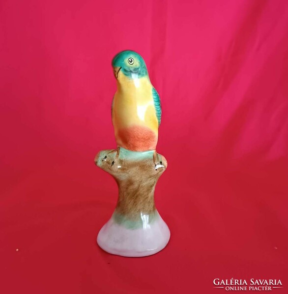 Bodrogkeresztúri porcelán papagáj