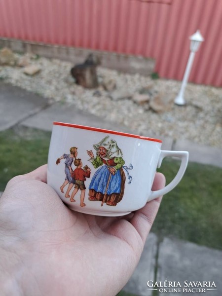 Ritka Zsolnay  porcelán Jancsi és Juliska mesefigurás  csésze bögre nosztalgia hagyaték  nagymama